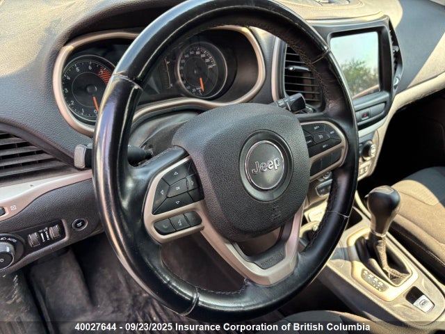 40027644 :رقم المزاد ، 1C4PJMCS4HD215479 vin ، 2017 Jeep Cherokee Latitude مزاد بيع