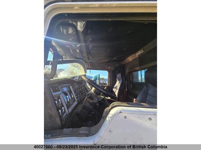1NKDX4TX1ER967618 Kenworth Isx