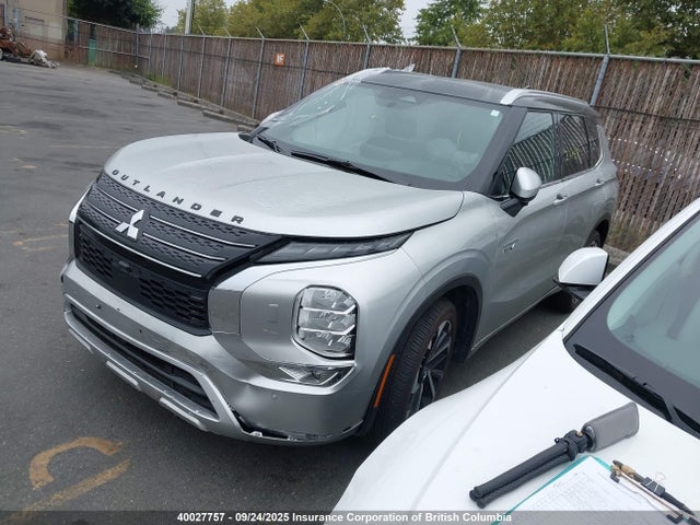 JA4T5WA92SZ610747 Mitsubishi Outlander