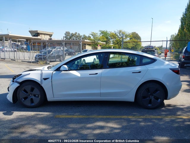 5YJ3E1EA6NF209189 Tesla MODEL 3