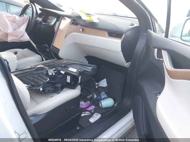 Продаж на аукціоні авто 2020 Tesla Model X, vin: 5YJXCDE24LF303411, номер лоту: 40024916