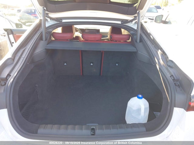 BMW I4 2023 WBY43AW06PFP70280 Image 22