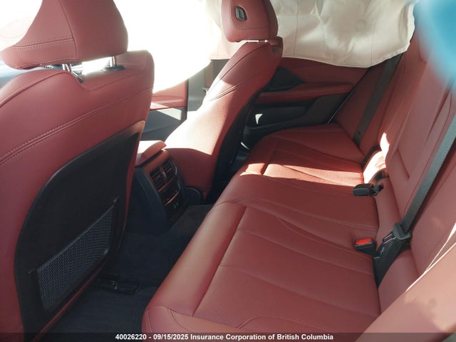 BMW I4 2023 WBY43AW06PFP70280 Image 8