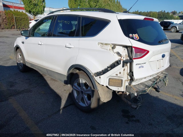 1FMCU9GX9GUB77699 Ford 2016
