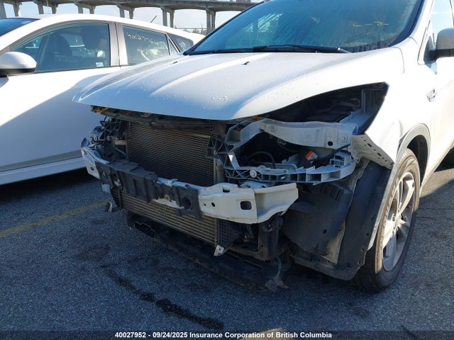 1FMCU9GX9GUB77699 Ford 2016