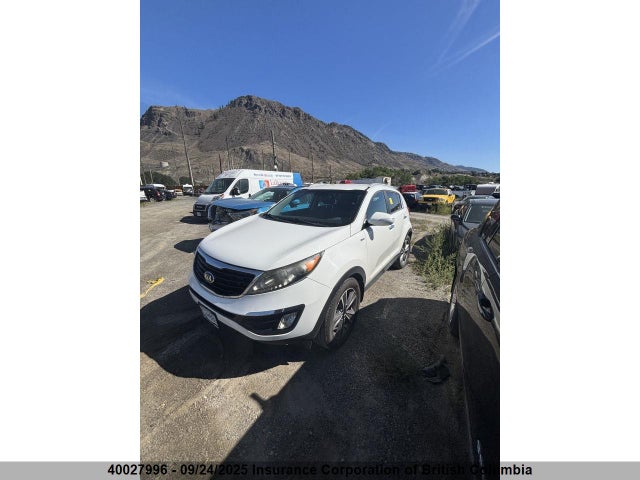 40027996 :رقم المزاد ، KNDPCCA68E7668007 vin ، 2014 Kia Sportage Sx مزاد بيع