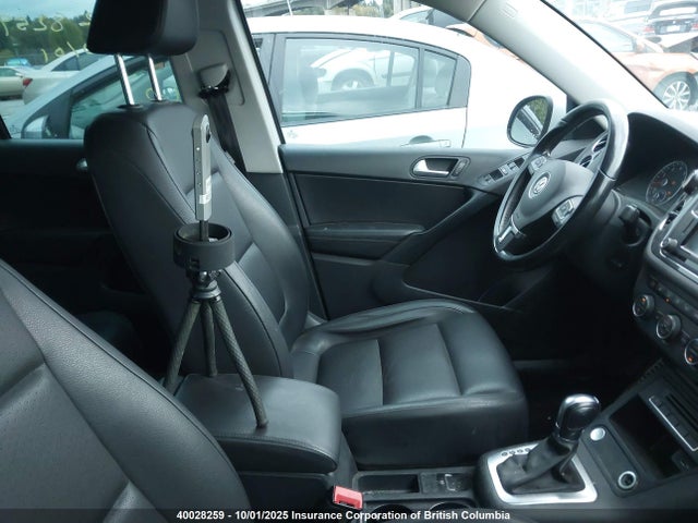 WVGNV7AX0HK032700 Volkswagen 2017