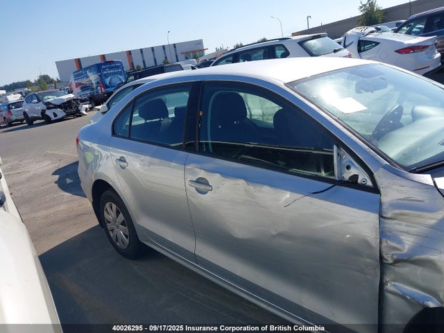 3VWB07AJ4FM245217 Volkswagen 1.8t