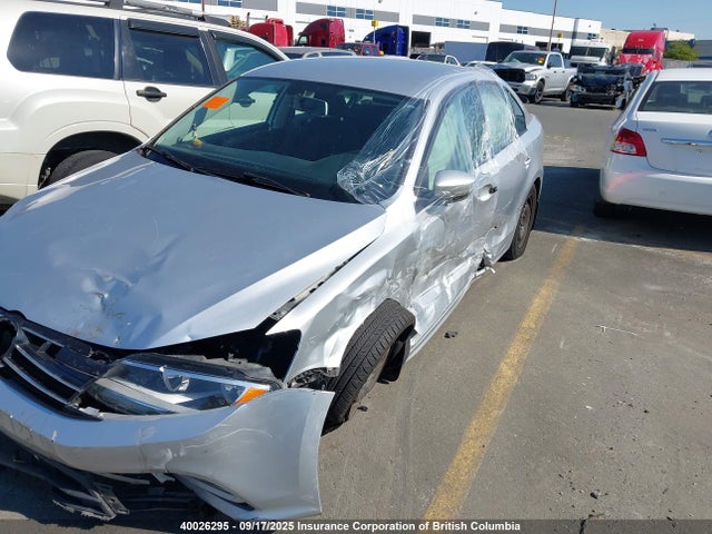 3VWB07AJ4FM245217 Volkswagen 1.8t