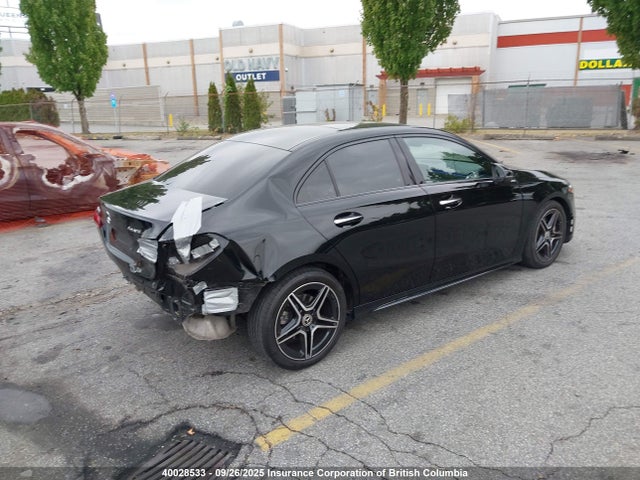 Mercedes-Benz m260 2021 W1K3G4FB0MJ314004 Image 4