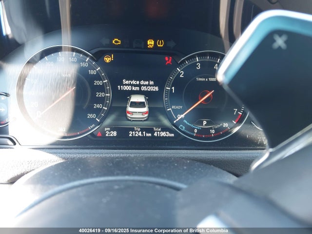 BMW 2018 2018 WBA8D9C50JA615305 Image 16