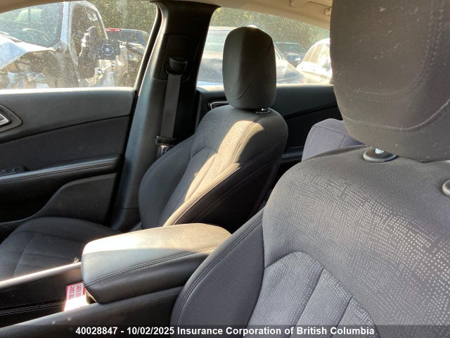 1C3CCCAG7FN511089 Chrysler 2015