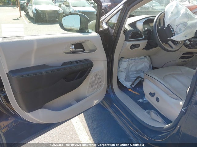 2C4RC1N75HR735374 Chrysler Pacifica