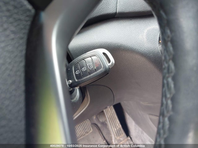 Hyundai 2016 2016 KM8J3CA25GU093478 Image 11