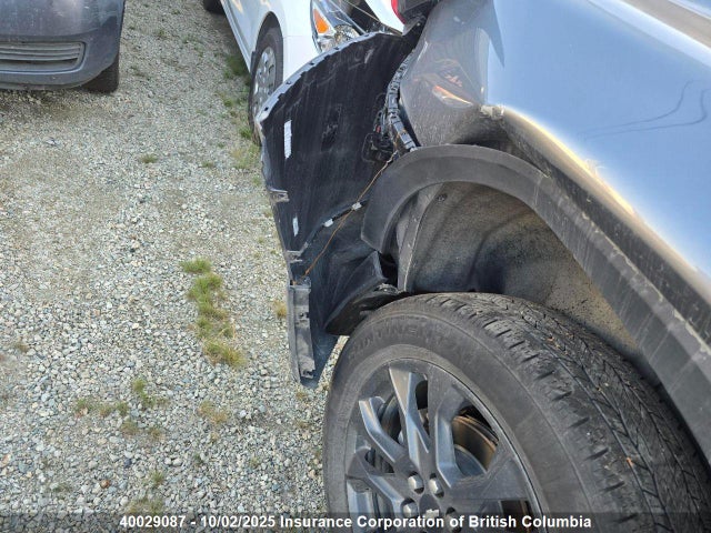 1GNEVJKW4MJ102892 Chevrolet lfy
