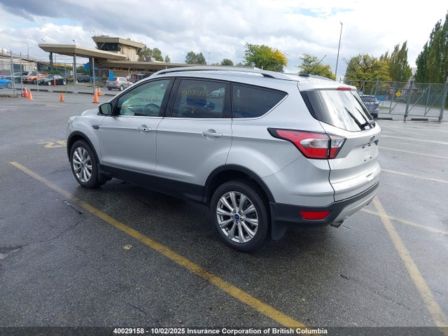 1FMCU9J94HUE80823 Ford Escape