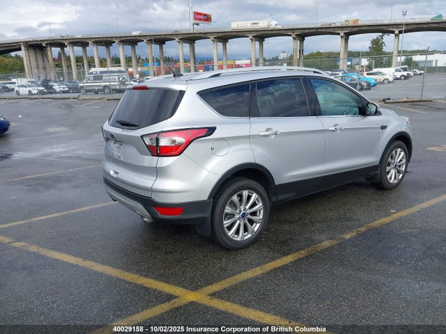 1FMCU9J94HUE80823 Ford Escape