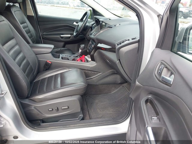 1FMCU9J94HUE80823 Ford Escape