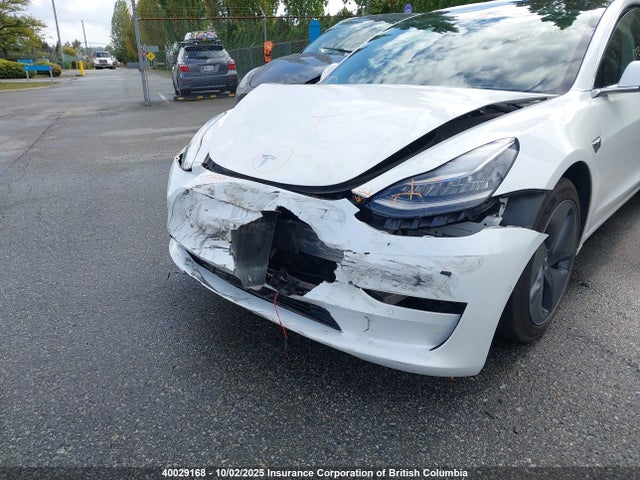 5YJ3E1EA1LF798620 Tesla MODEL 3