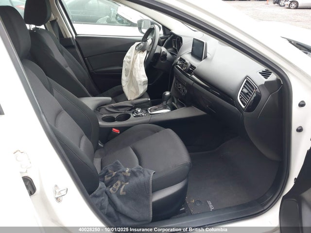 3MZBM1V71FM188085 Mazda pe