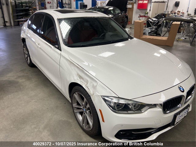WBA8E5G51HNU22583 BMW 320i Xdrive