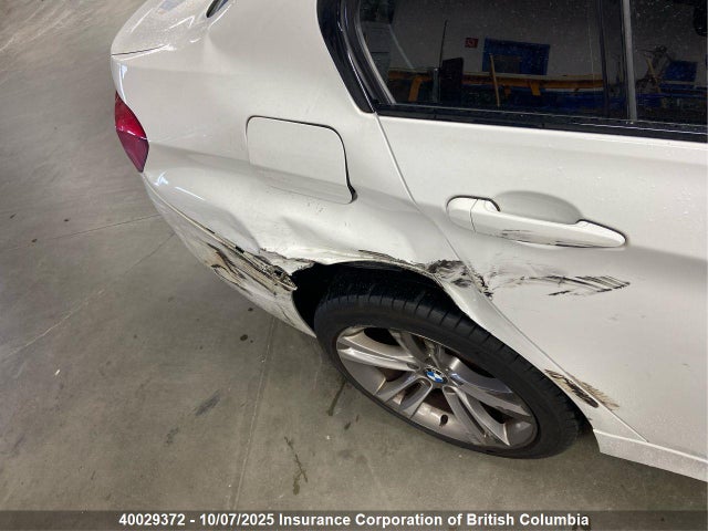 WBA8E5G51HNU22583 BMW 320i Xdrive
