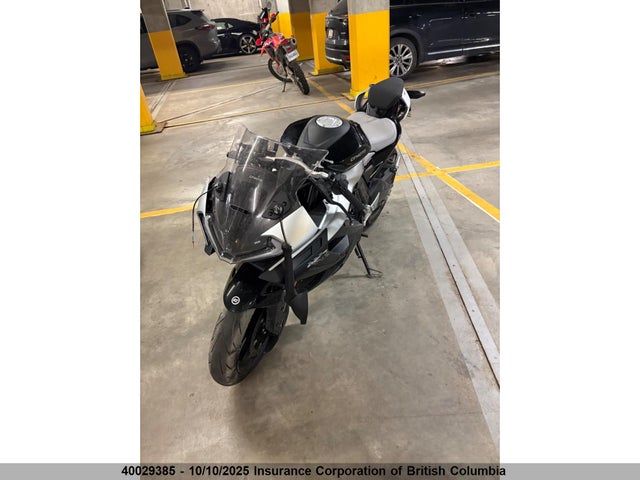 LCEPEVLP8S6003122 Cf Moto 2025