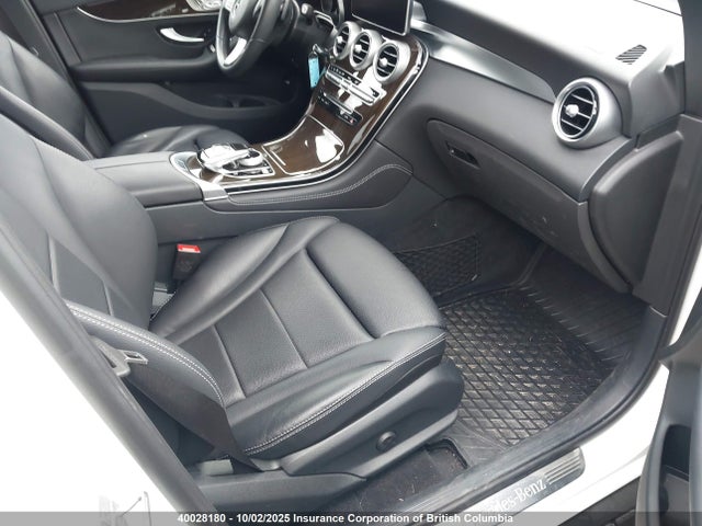 WDC0G4KB3HF224657 Mercedes-Benz m274