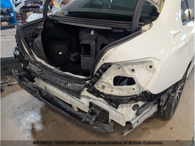 WDDZF6EB6HA185640 Mercedes-Benz m276