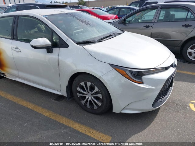 40022719 :رقم المزاد ، JTDBAMDE6NJ039227 vin ، 2022 Toyota Corolla مزاد بيع