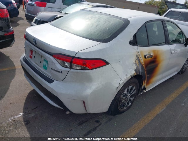 40022719 :رقم المزاد ، JTDBAMDE6NJ039227 vin ، 2022 Toyota Corolla مزاد بيع
