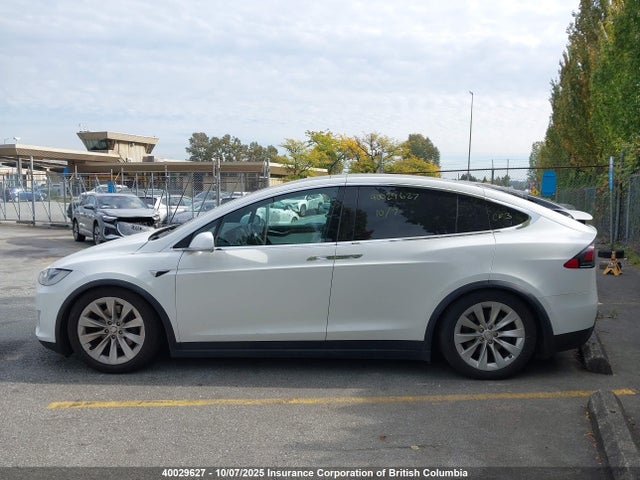 5YJXCBE26HF077237 Tesla MODEL X