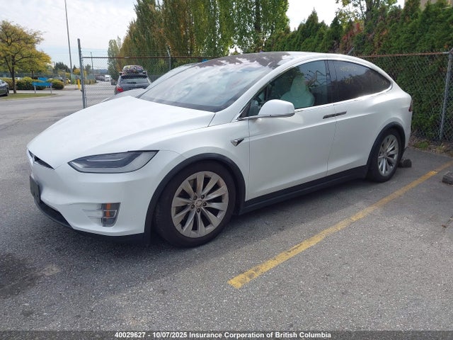 5YJXCBE26HF077237 Tesla MODEL X