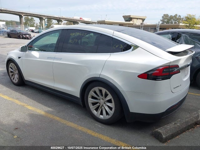 5YJXCBE26HF077237 Tesla MODEL X