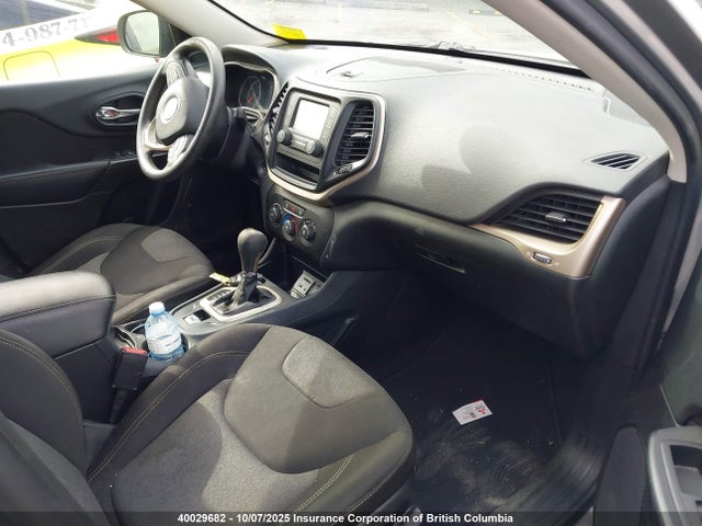 1C4PJLAS2FW737977 Jeep 2015