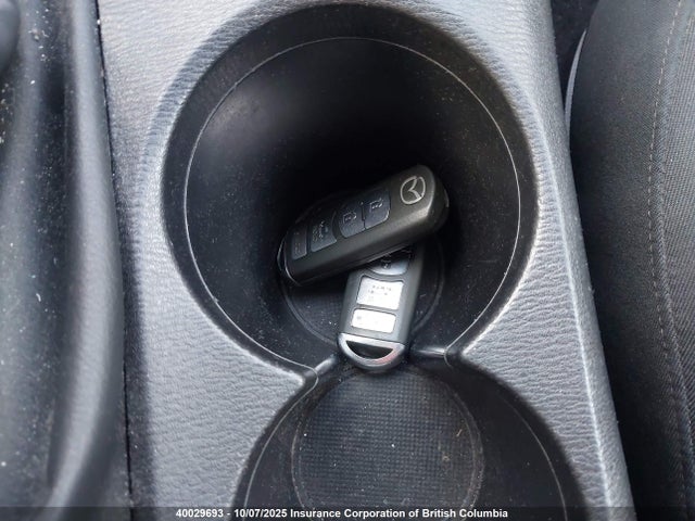 3MZBM1V72FM183042 Mazda pe
