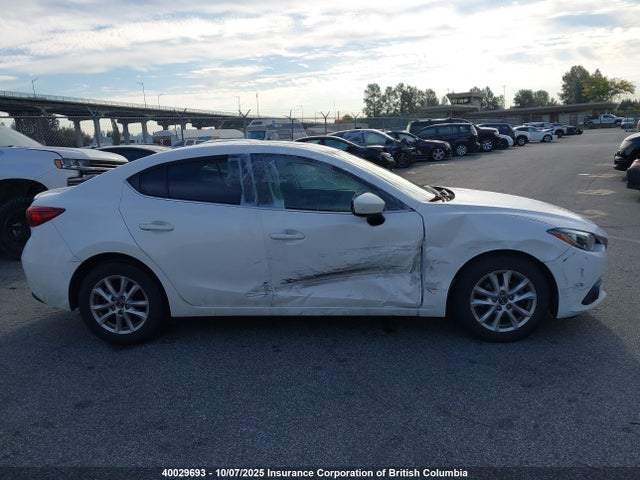 3MZBM1V72FM183042 Mazda pe