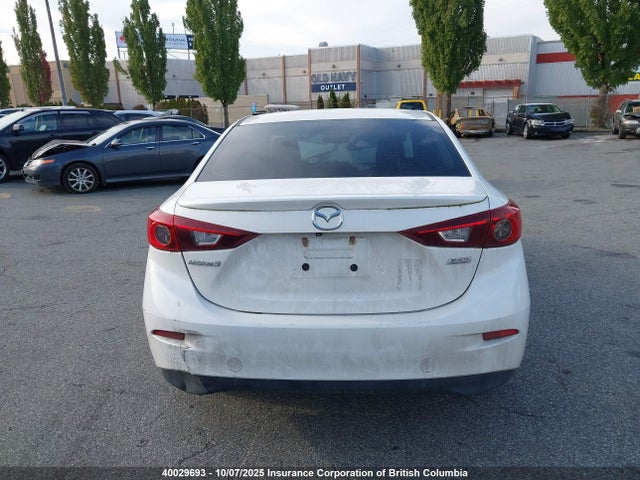 3MZBM1V72FM183042 Mazda pe