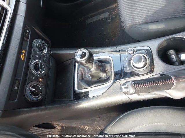 3MZBM1V72FM183042 Mazda pe