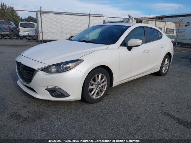 3MZBM1V72FM183042 Mazda pe
