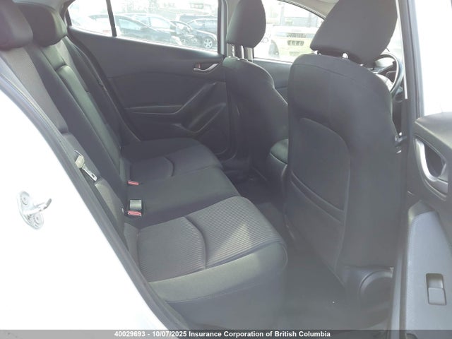 3MZBM1V72FM183042 Mazda pe