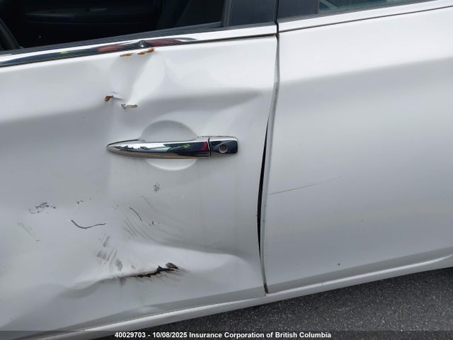 Nissan 2014 2014 3N1AB7AP2EL663148 Image 9