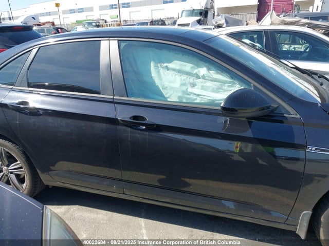 3VWE57BU2KM067602 Volkswagen 1.8 tsi