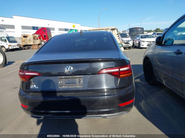 3VWE57BU2KM067602 Volkswagen 1.8 tsi