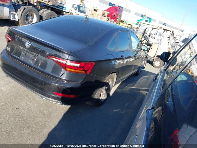 3VWE57BU2KM067602 Volkswagen 1.8 tsi