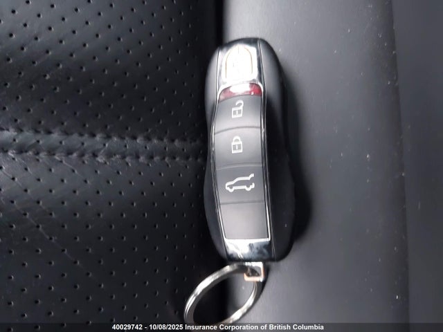 Porsche 2021 2021 WP1AA2A56MLB13901 Image 11