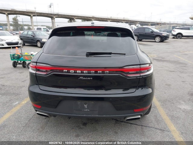 Porsche 2021 2021 WP1AA2A56MLB13901 Image 16