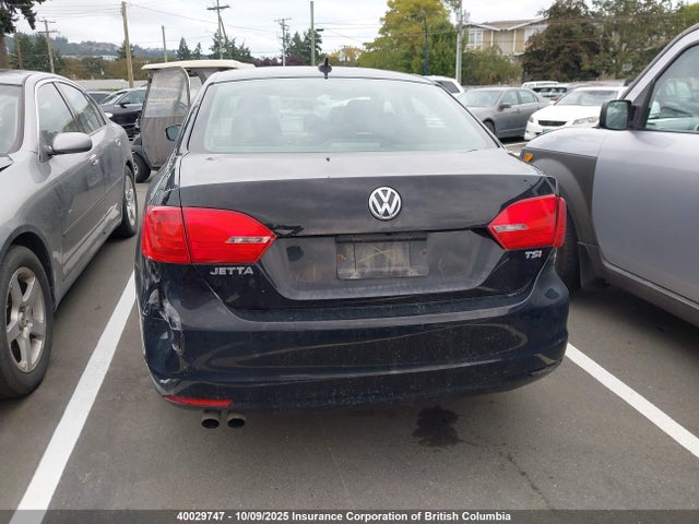 3VWG07AJ3EM413174 Volkswagen 2014