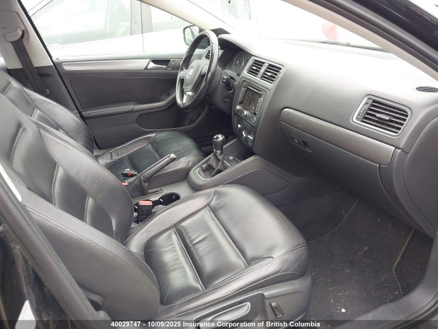 3VWG07AJ3EM413174 Volkswagen 2014