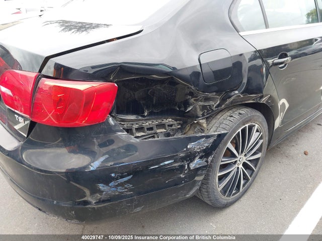 3VWG07AJ3EM413174 Volkswagen 2014